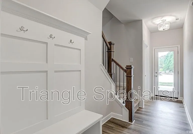 617 Battleboro Dr — Photo 2