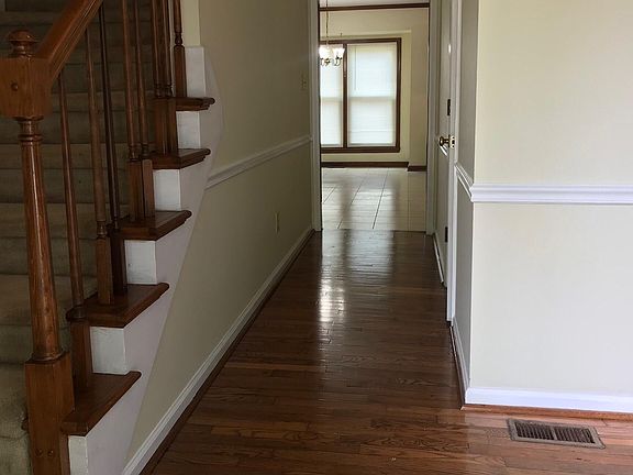 4th image of 1348 Copperfield Ct
