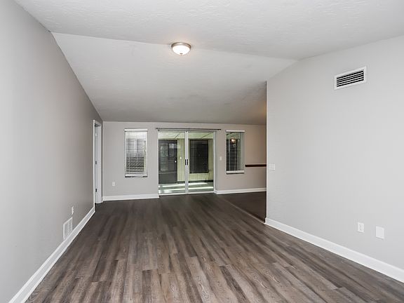 4th image of 2324 Eugene St