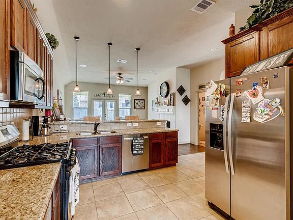 4th image of 2805 Pedernales Falls Dr