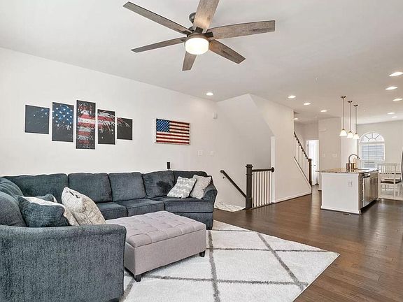 4th image of 2824 Marvin Ln