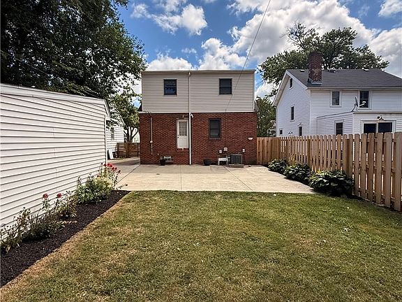 4th image of 3558 W 146th St