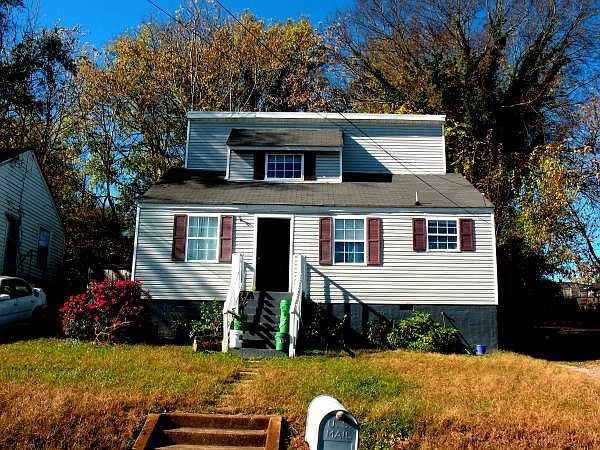 1st image of 726 S 13th St