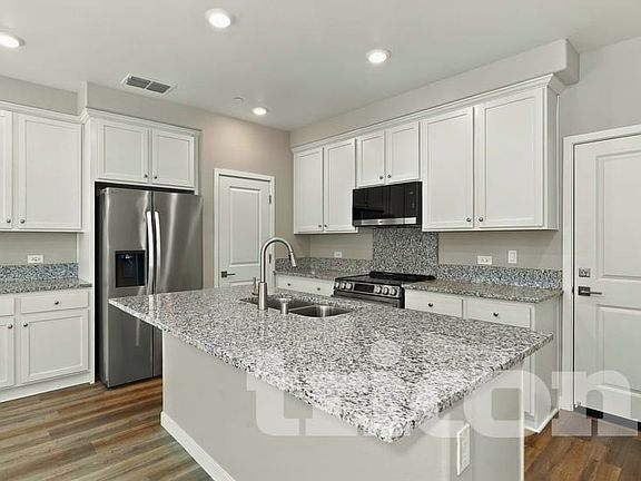 4th image of 2066 Delta View Ave