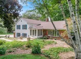 3131 Daleview Dr, Ann Arbor, MI 48105