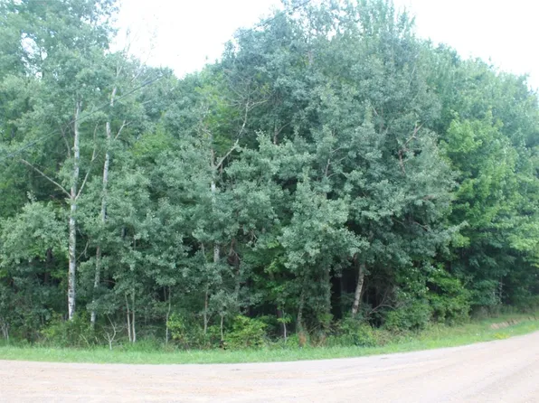 17580 Maple Dr, Saegertown, PA 16433