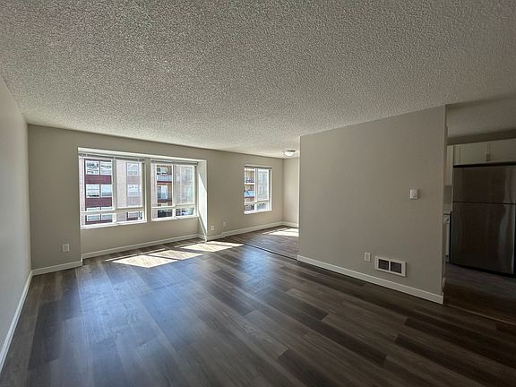 4th image of 3055 NE 140th St APT 6