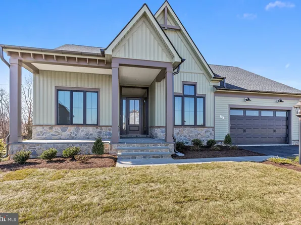 12 Jane Washington Ct, Charles Town, WV 25414