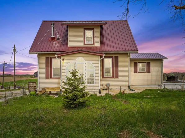 10061 Highway 56, Elgin, IA 52141