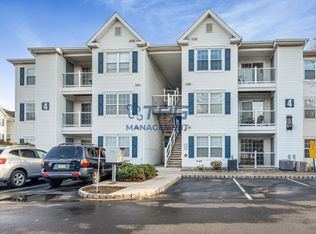 414 Waterford Dr, Edison, NJ 08817