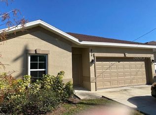 808 10th St NW, Largo, FL 33770