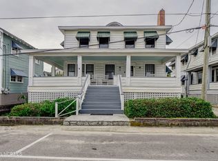 10 E Charlotte St, Wrightsville Beach, NC 28480