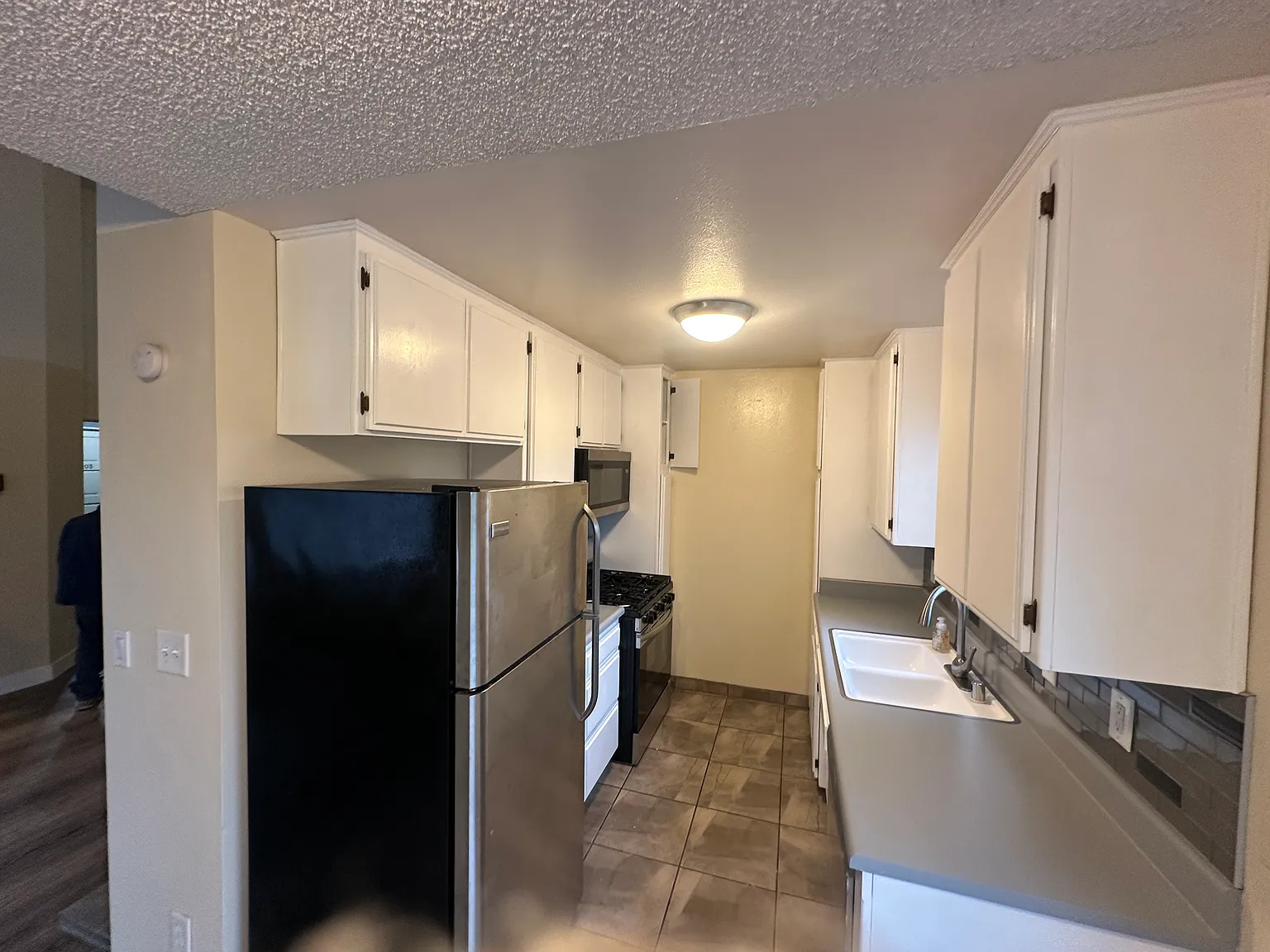 1 bed, 1.5 bath, 600 sqft, $2,395 — Photo 3