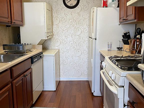 3rd image of 24 Hillside Ave #24G