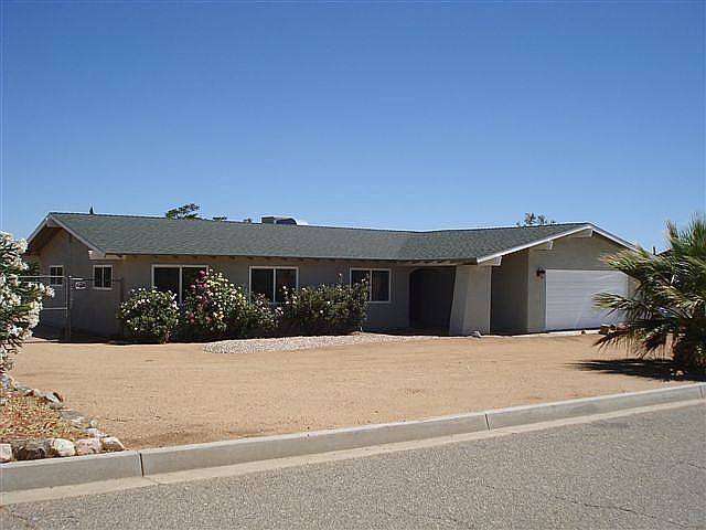 1st image of 56340 Carlyle Dr