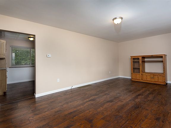 5th image of 12028 Wynola Dr