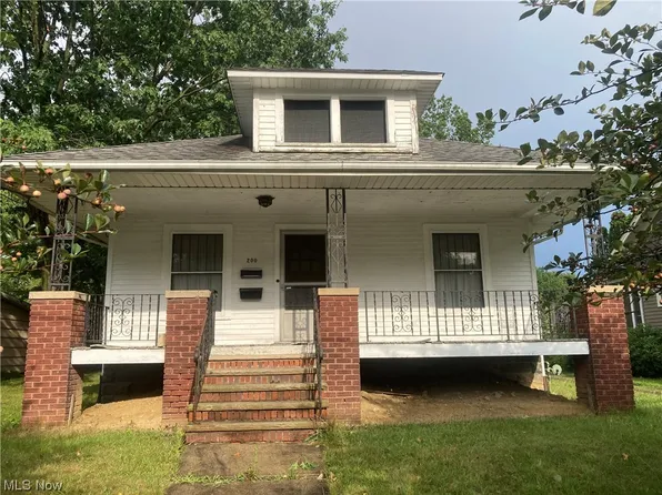 200 Mohican Ave, Orrville, OH 44667