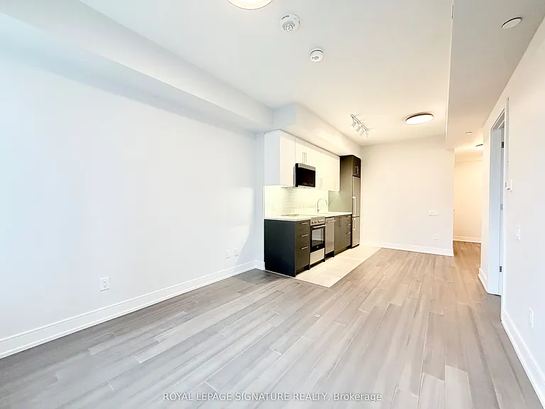 664 Spadina Ave #406 — Photo 6