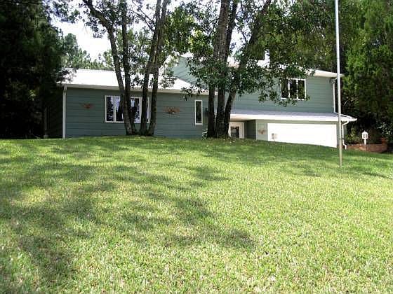 1st image of 52 Woodbury Dr