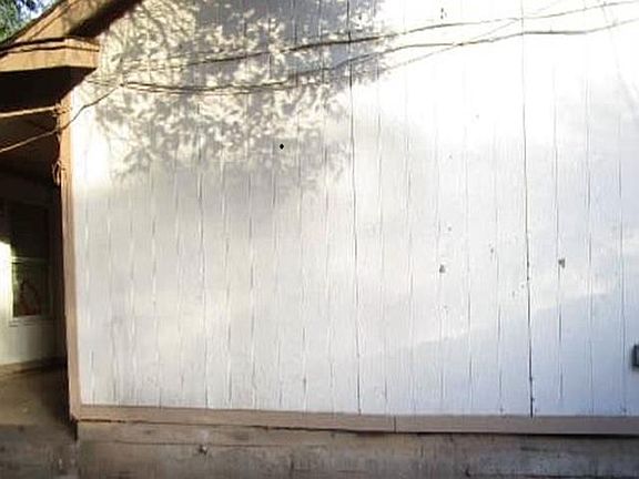 2nd image of 2001 E Stassney Ln