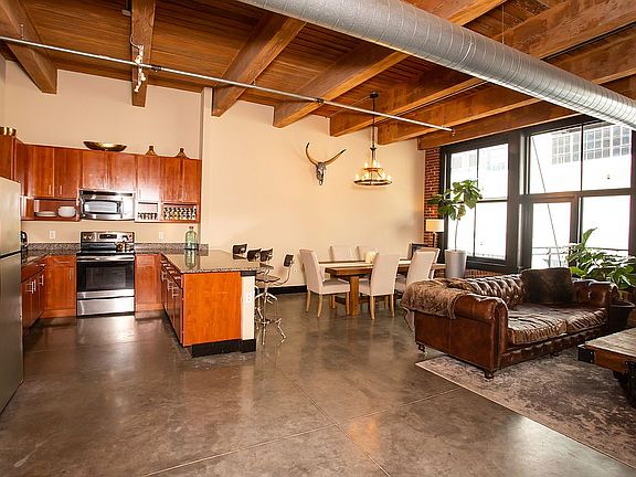 5th image of 1114 Lucas Ave Unit 416