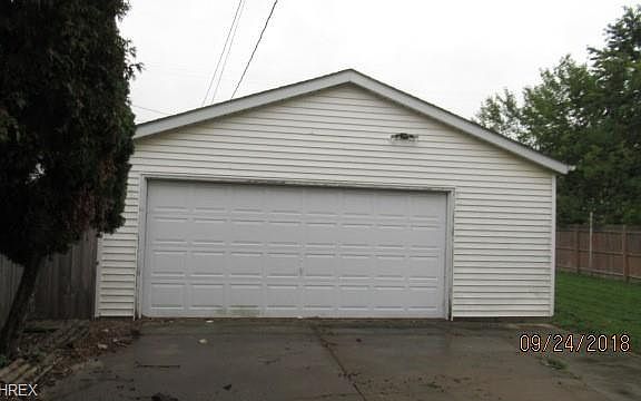 4th image of 2512 E 30th St