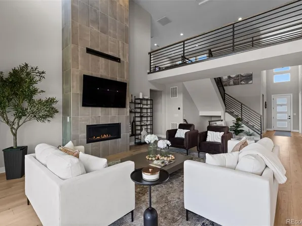 5932 Los Olivas Point, Parker, CO 80134