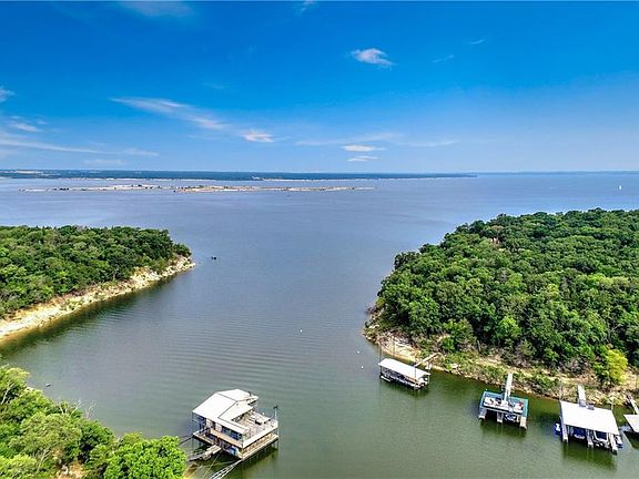 4th image of 195 Crescent Dr