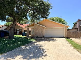 16611 Wolf Rdg, San Antonio, TX 78247