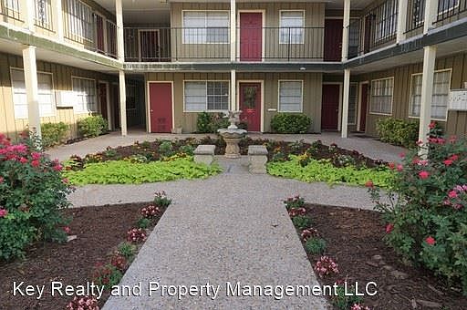 1st image of 700 NW 17th St #3791761