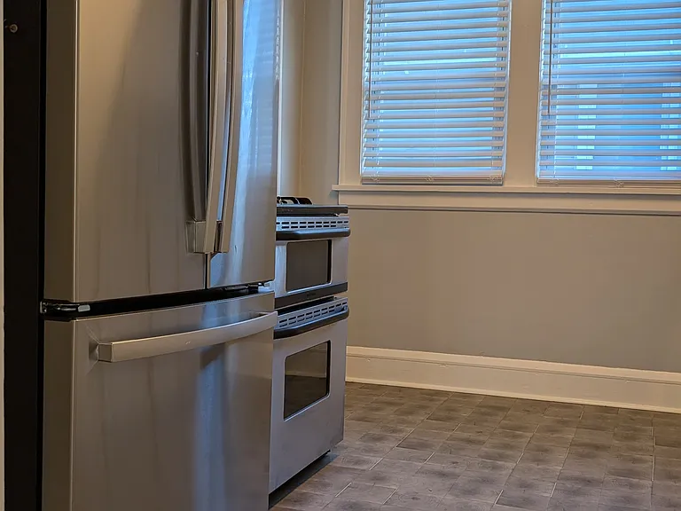 1658 Cordova Ave — Photo 20