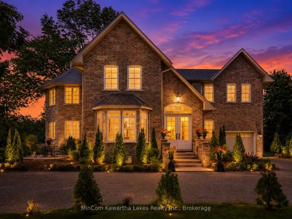 126 Maria St, Peterborough, ON K9H 1B9