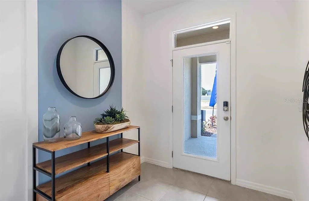 3 bed, 2.5 bath, 1673 sqft, $3,600 — Photo 3