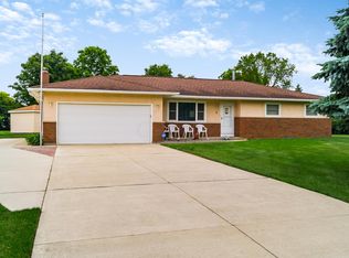 4000 Williamsburg Ct, Grove City, OH 43123