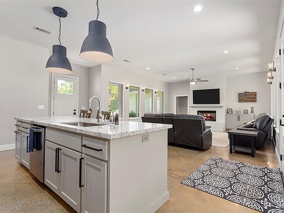 5th image of 307 Brentwood Drive