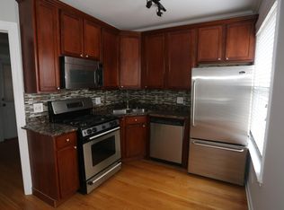 624 W Roscoe St, Chicago, IL 60657
