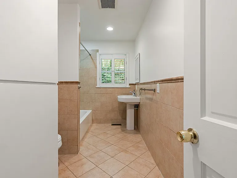 1209 Roosevelt Dr — Photo 18
