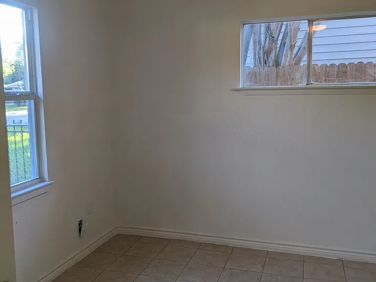 1731 Sacramento — Photo 12