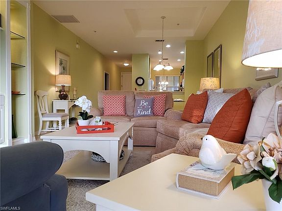 5th image of 4853 Hampshire Ct #3-303