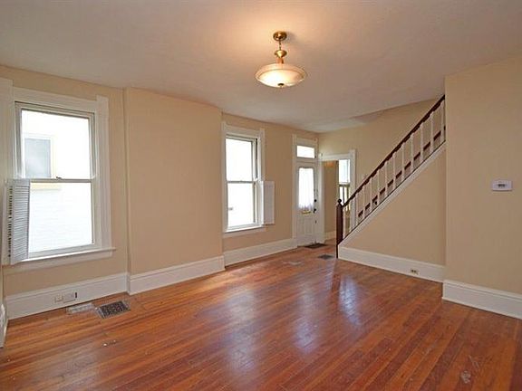 5th image of 1615 Pullan Ave