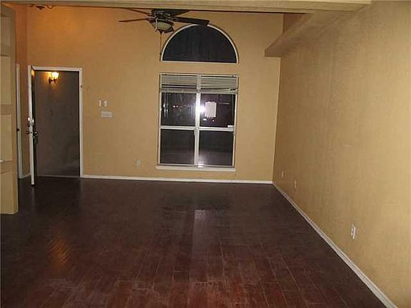 2nd image of 424 Valle Negro Dr