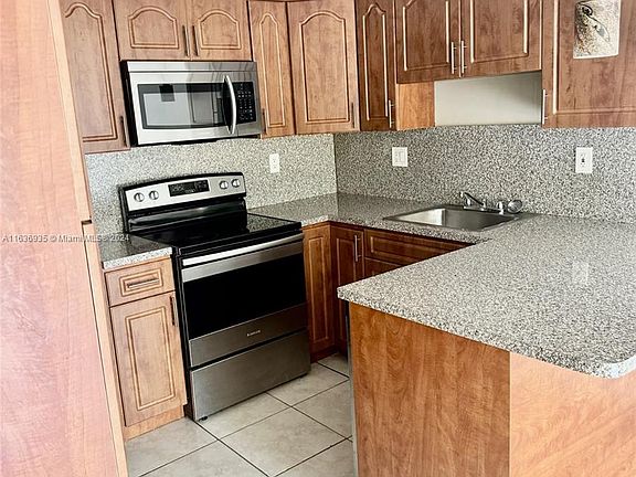 3rd image of 10431 N Kendall Dr APT D114