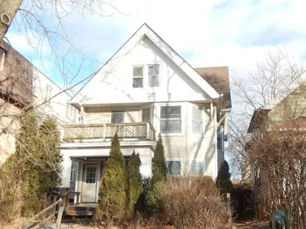 944 N 37th St, Milwaukee, WI 53208