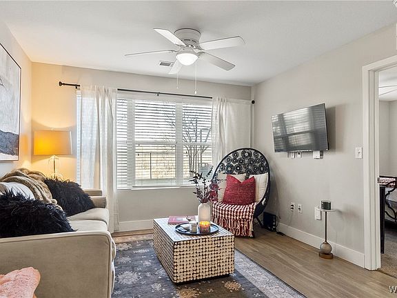 3rd image of 680 6th Ave NE APT 5105