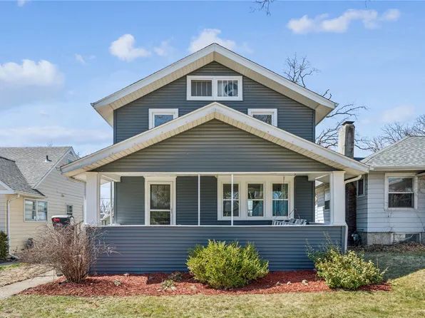1047 Daniels St NE, Cedar Rapids, IA 52402