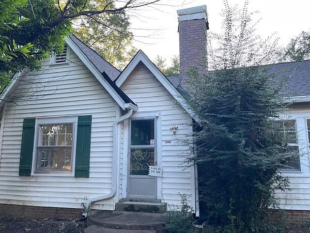 1st image of 418 Beech St