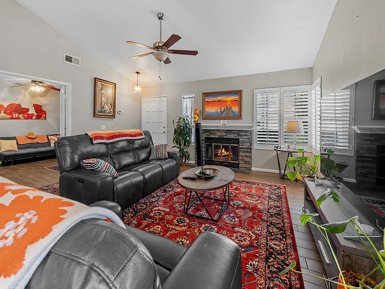 1834 Olamar Way — Photo 9