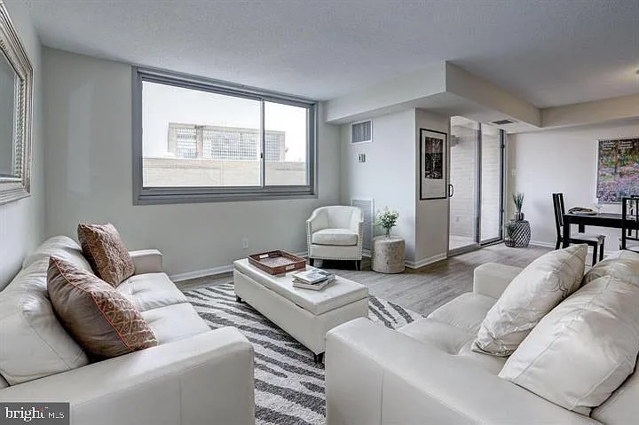 4601 N Park Ave #N-1404 — Photo 3
