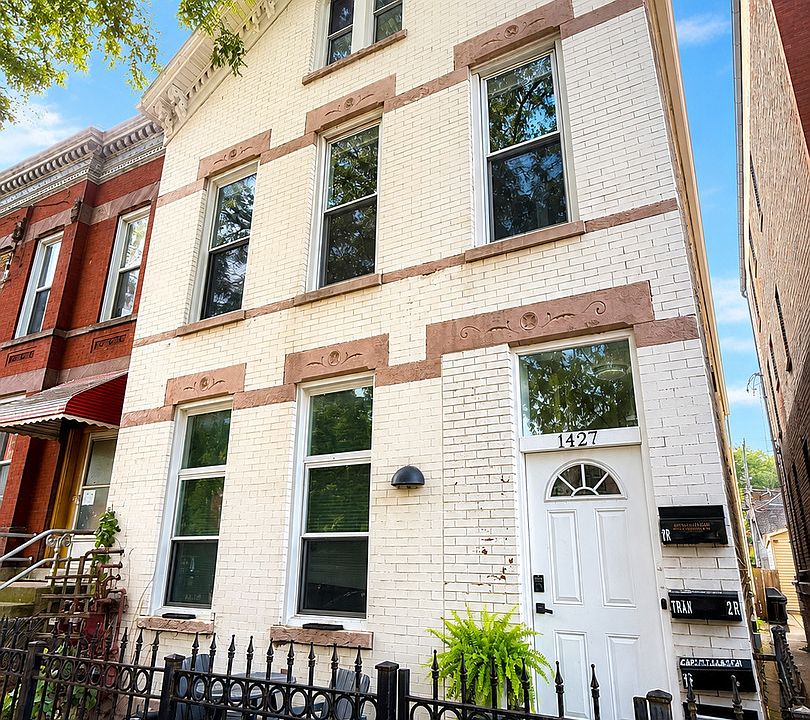 1st image of 1427 W Superior St APT 2F