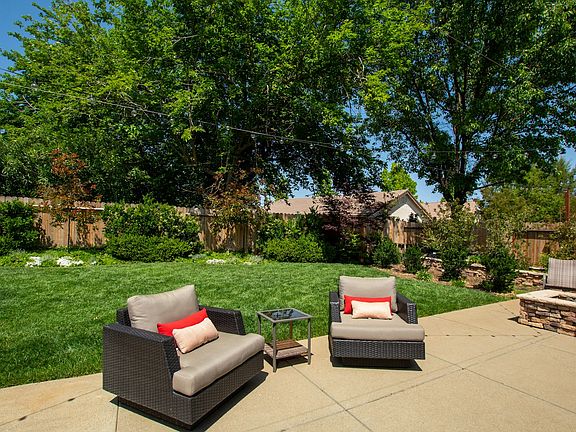5th image of 4440 McRoberts Dr